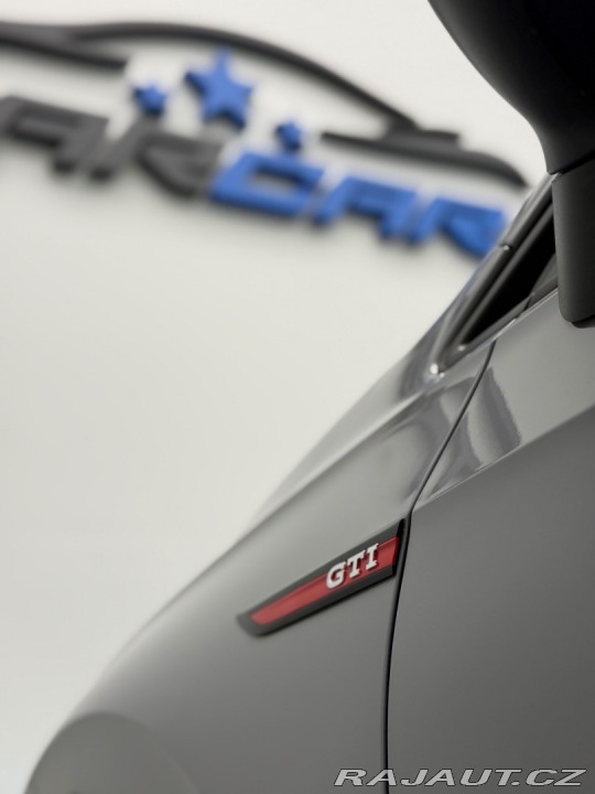Volkswagen Golf 2.0 TSI GTI DSG 180kW/24 2021