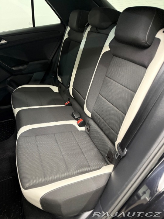 Volkswagen T-Roc 1.5 TSI DSG SPORT | 1. M 2021