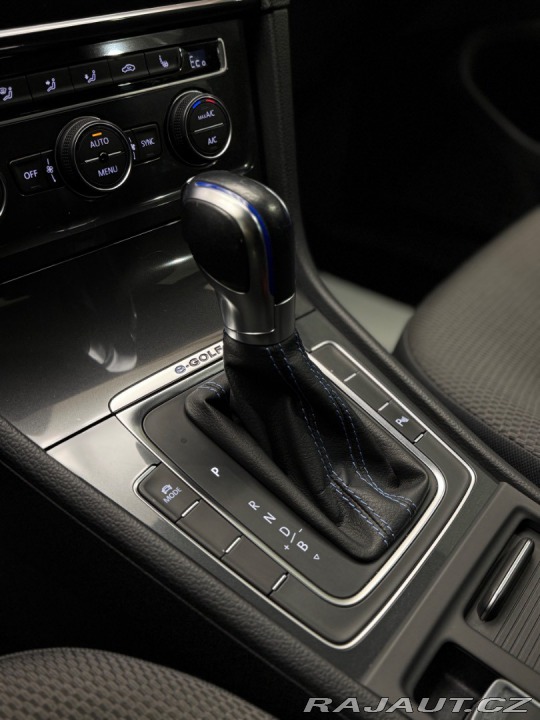 Volkswagen Golf e- 100kW /136 PS _SOH 94 2017