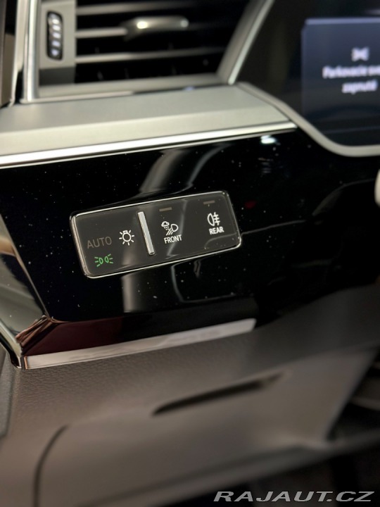 Audi e-tron 55 quattro S line 2023