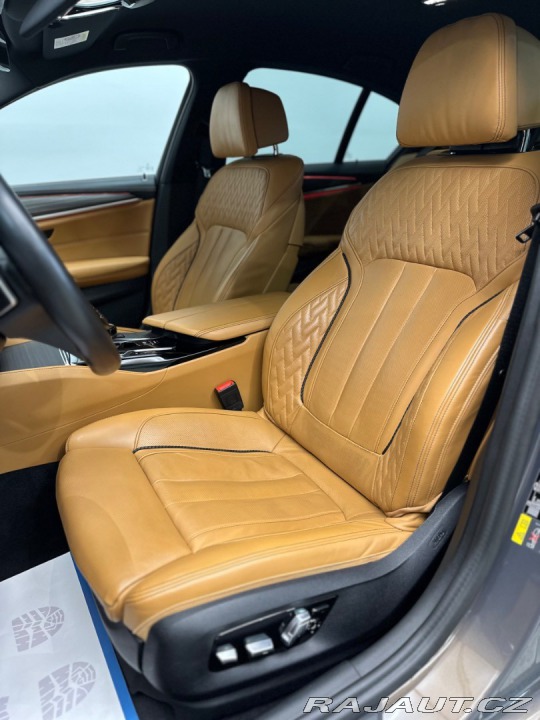 BMW 5 545e xDrive M Sport / La 2021