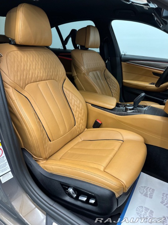 BMW 5 545e xDrive M Sport / La 2021