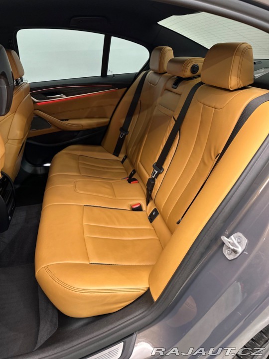 BMW 5 545e xDrive M Sport / La 2021