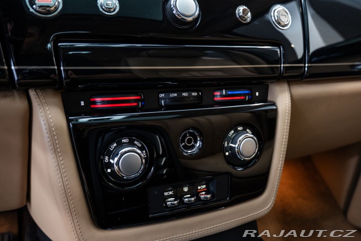 Rolls Royce Phantom 360/Vyhřívaná sedadla 2015
