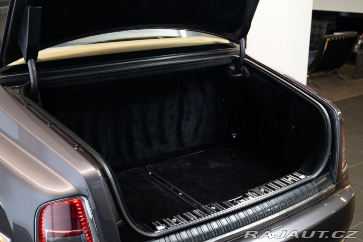Rolls Royce Phantom 360/Vyhřívaná sedadla 2015
