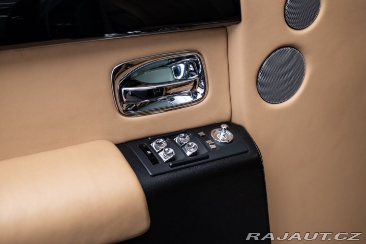 Rolls Royce Phantom 360/Vyhřívaná sedadla 2015