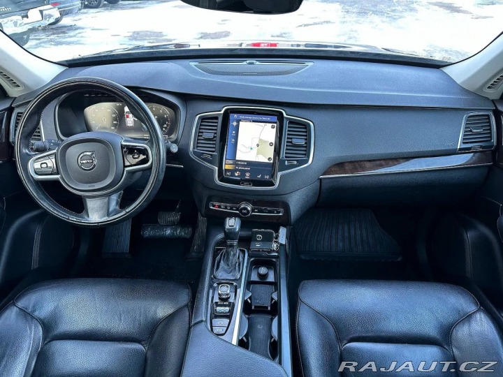 Volvo XC90 T5 MOMENTUM 2019