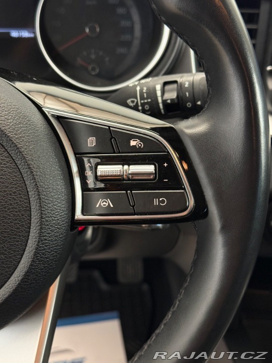 Kia Ostatní modely Ceed SW  Ceed SW 1,0 T-GDI Silver 2022