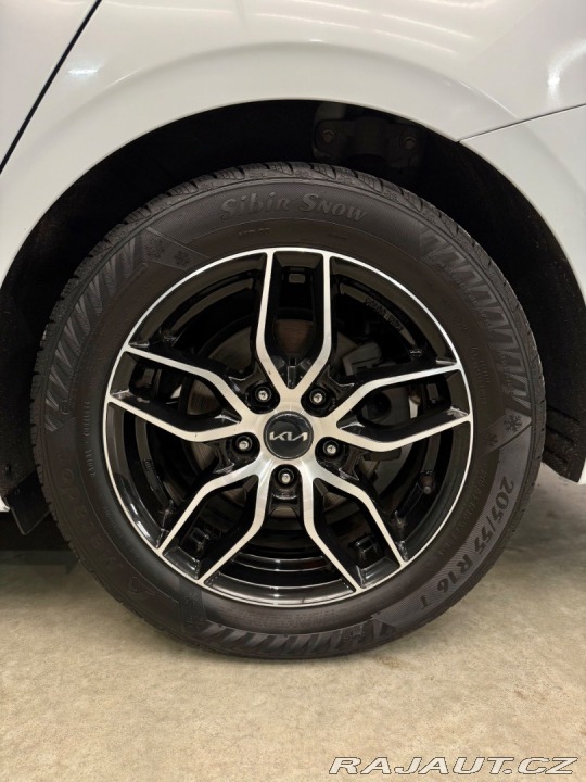 Kia Ostatní modely Ceed SW  Ceed SW 1,0 T-GDI Silver 2022