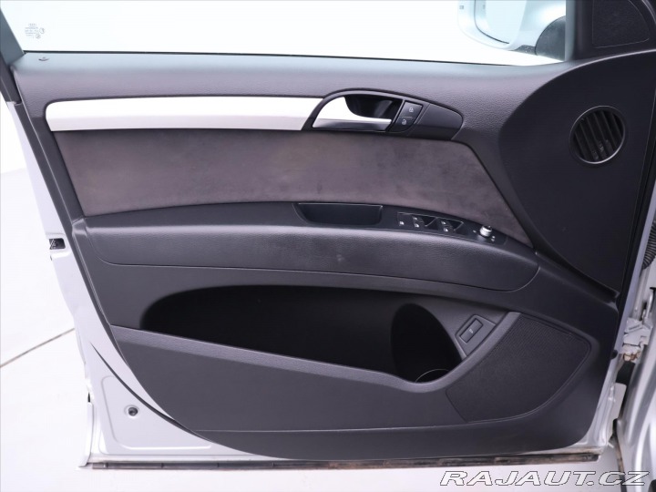 Audi Q7 3,0 TDI 4x4 7-Míst CZ 1. 2010