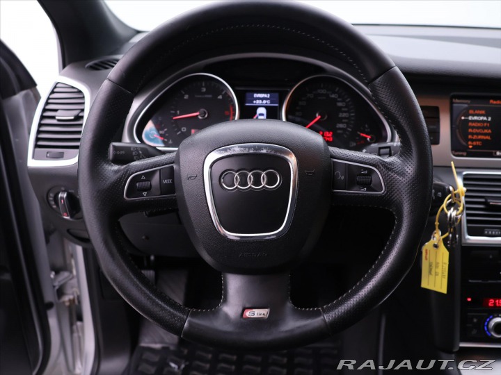 Audi Q7 3,0 TDI 4x4 7-Míst CZ 1. 2010