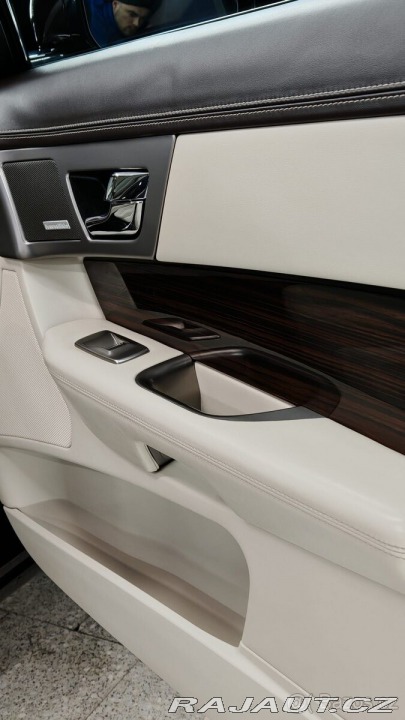 Jaguar XF 5,0   V8 – servisovaný, r 2010