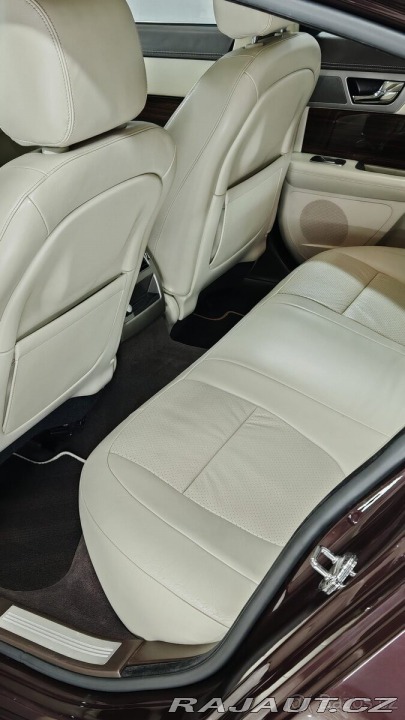 Jaguar XF 5,0   V8 – servisovaný, r 2010