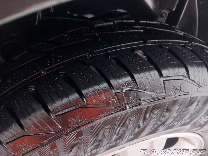 Kia Sorento 2,5   103kw 2005