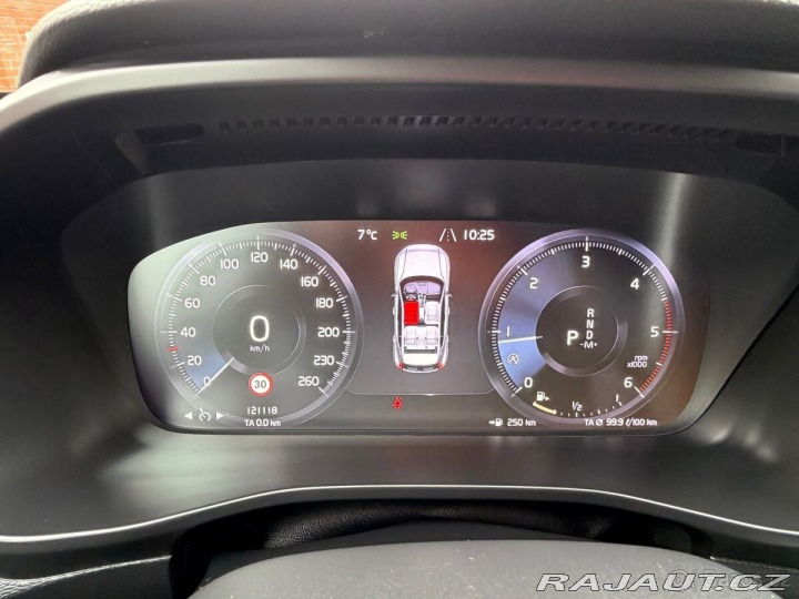 Volvo XC40 2,0   D4 AWD,AT 110KW 2018