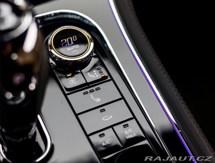 Bentley Continental 4.0 V8 440 KW 4x4| Nočné 2020