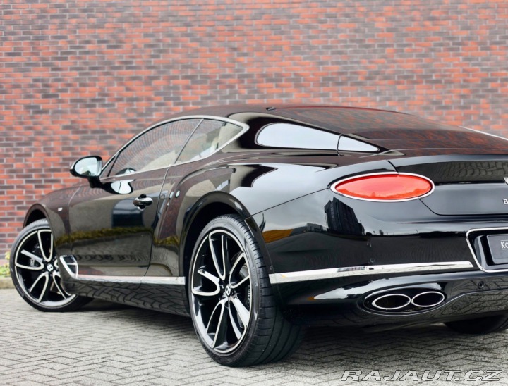 Bentley Continental 4.0 V8 440 KW 4x4| Nočné 2020