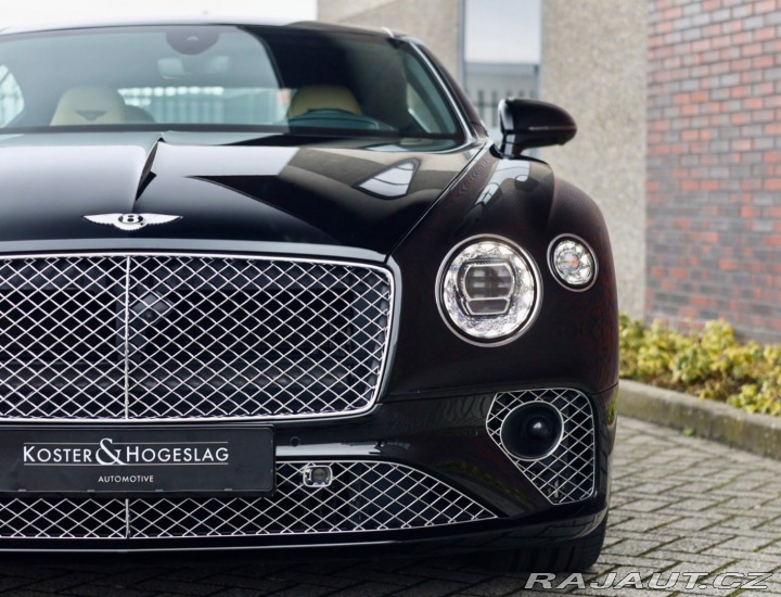 Bentley Continental 4.0 V8 440 KW 4x4| Nočné 2020