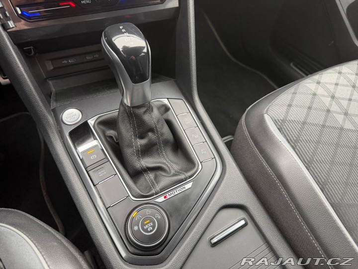 Volkswagen Tiguan Allspace R-line 147kW Tažné Matrix 2021