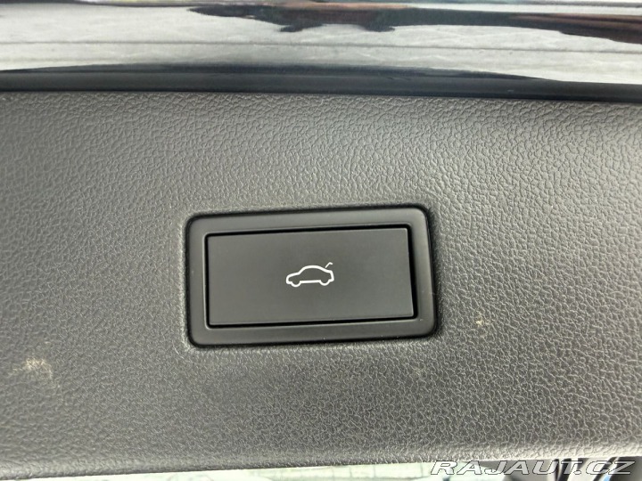 Volkswagen Tiguan Allspace R-line 147kW Tažné Matrix 2021