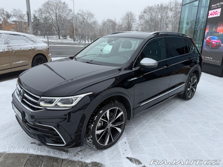 Volkswagen Tiguan Allspace R-line 147kW Tažné Matrix 2021