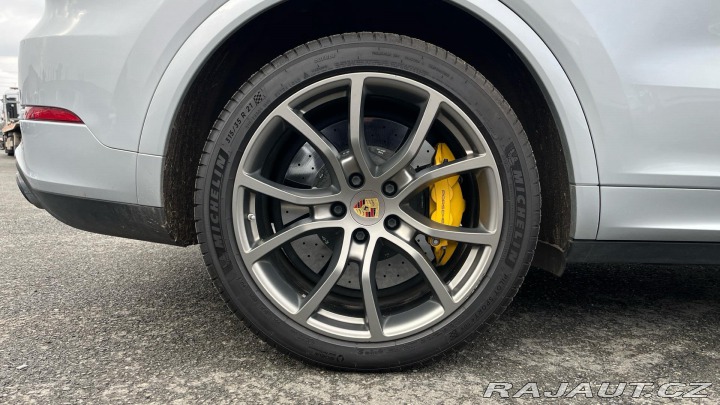 Porsche Cayenne Turbo 2019