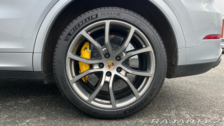 Porsche Cayenne Turbo 2019