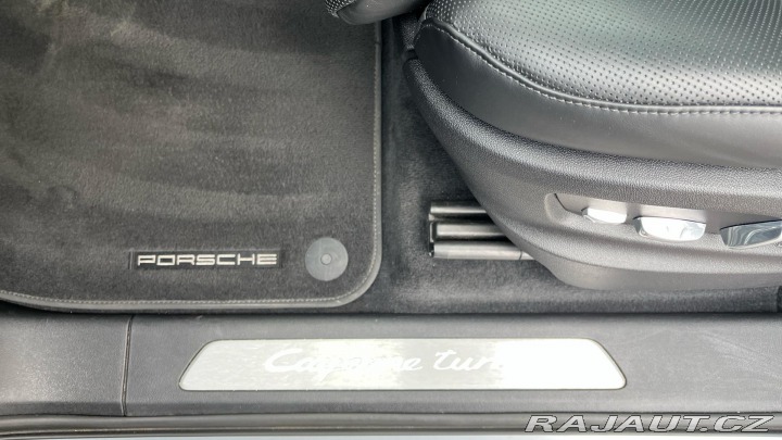 Porsche Cayenne Turbo 2019