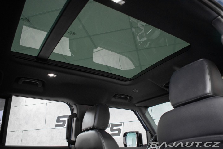 Land Rover Defender 110 D300 SE *ZÁRUKA*TAŽNÉ 2023