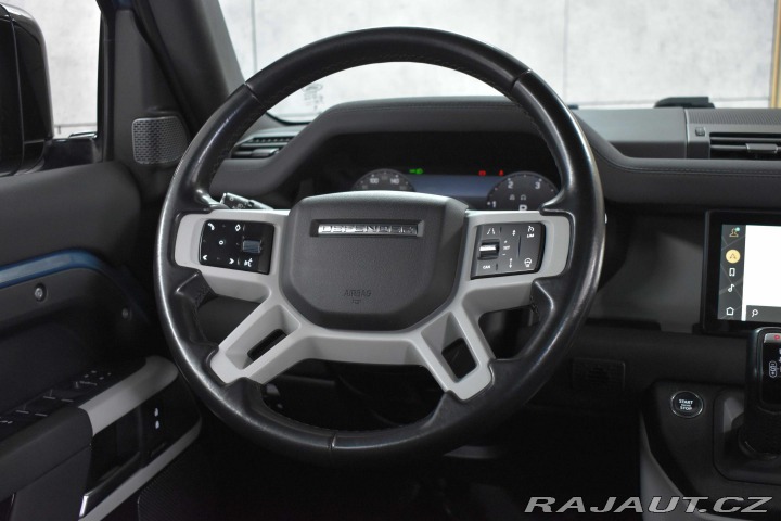 Land Rover Defender 110 D300 SE *ZÁRUKA*TAŽNÉ 2023