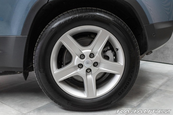 Land Rover Defender 110 D300 SE *ZÁRUKA*TAŽNÉ 2023