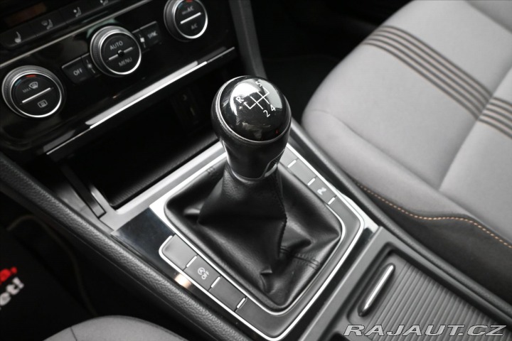 Volkswagen Golf 1,6 TDI 81kW Allstar Záru 2016