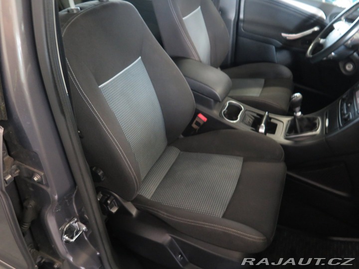 Ford S-MAX 2.0TDCi,navi,výhřev,tažné 2013