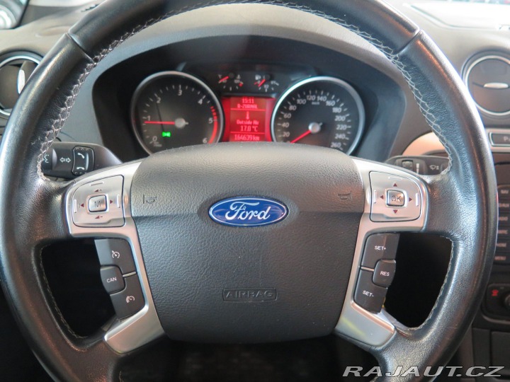 Ford S-MAX 2.0TDCi,navi,výhřev,tažné 2013