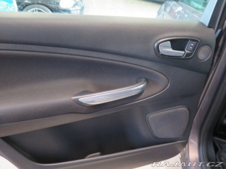 Ford S-MAX 2.0TDCi,navi,výhřev,tažné 2013