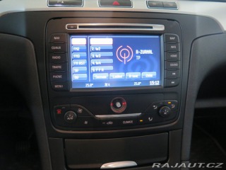 Ford S-MAX 2.0TDCi,navi,výhřev,tažné 2013