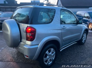 Toyota RAV4  2005