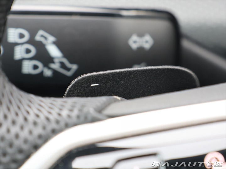 Volkswagen Golf 2,0 TDI DSG R-line Virtua 2022