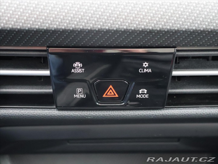 Volkswagen Golf 2,0 TDI DSG R-line Virtua 2022