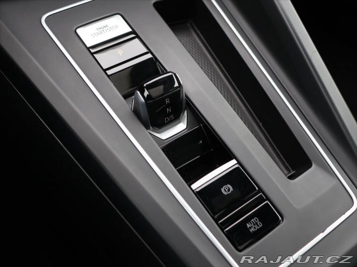 Volkswagen Golf 2,0 TDI DSG R-line Virtua 2022