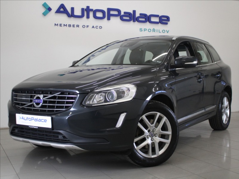 Volvo XC60 2,4 D5 AWD Summum PANO.TA