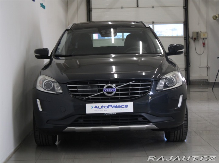Volvo XC60 2,4 D5 AWD Summum PANO.TA 2016