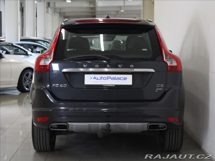 Volvo XC60 2,4 D5 AWD Summum PANO.TA 2016