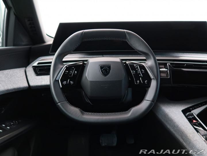 Peugeot 5008 1.2HYBRID,CZ,1Maj,ALLURE, 1800