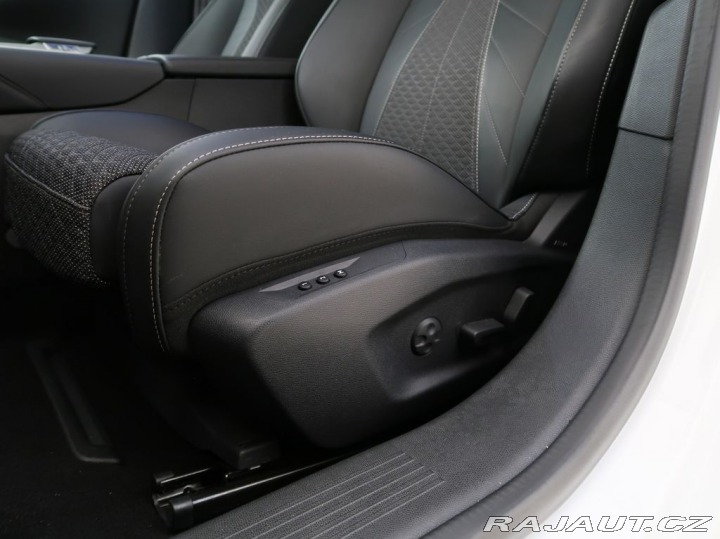 Ostatní značky Ostatní modely DS Automobiles DS4 1.2HYBRID,CZ,1Maj,PALLAS, 1800