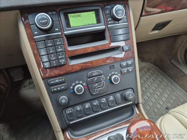 Volvo XC90 2,4 D5 AWD EXECUTIVE 2008