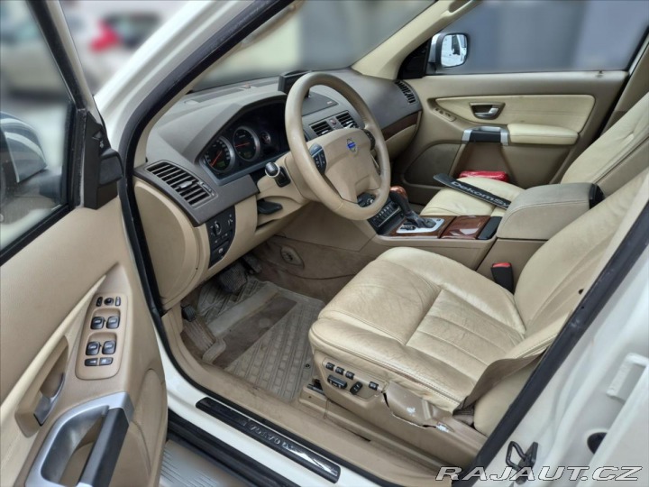 Volvo XC90 2,4 D5 AWD EXECUTIVE 2008