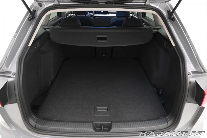 Volkswagen Golf 1,5 TSI 96 kW Life Busine 2024