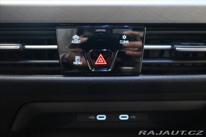 Volkswagen Golf 1,5 TSI 96 kW Life Busine 2024