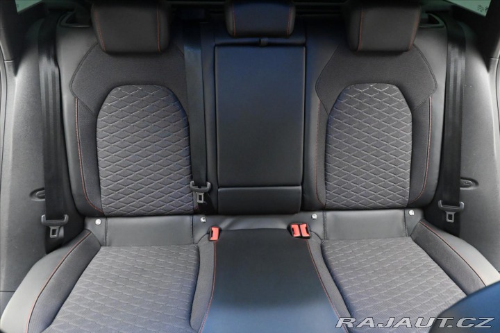 Seat Leon 2,0 TDI 110 KW DSG FR Zár 2022